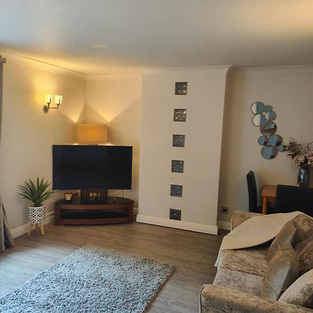 Chester City Apartments - With Free Parking Buitenkant foto
